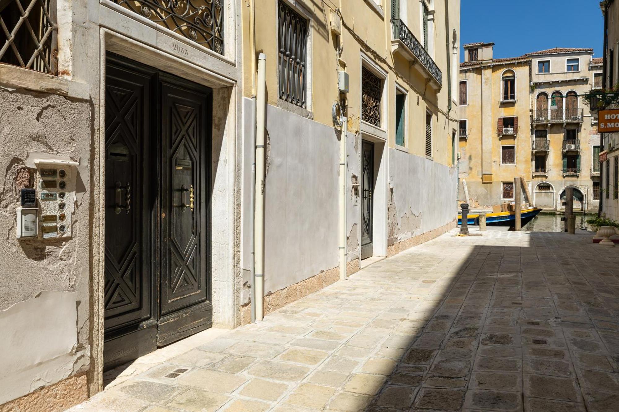 San Marco Canal View By Bricola Apartments Venice Exterior photo